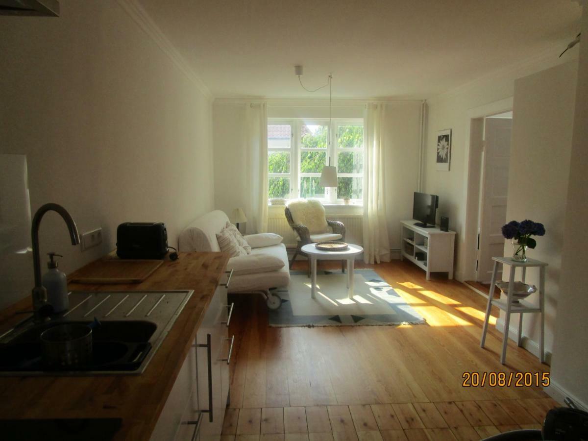 Ferienwohnungen Hebbel Husum  Exteriör bild